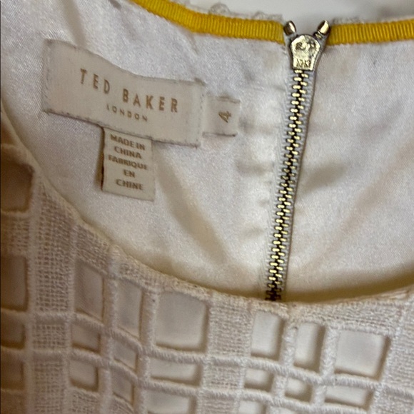 Ted Baker London this white crop top features a lattice pattern & rear zipper L - Picture 3 of 6